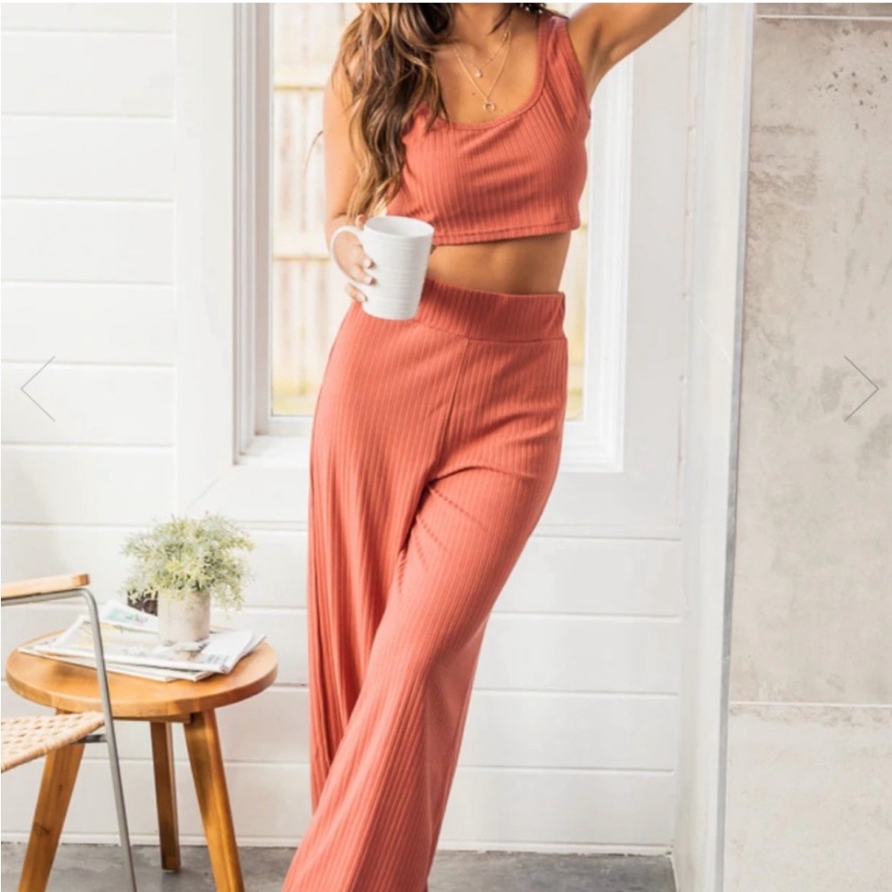 EUC Pink Lily Saving Grace Ribbed Flare Terracotta Tank & Pants - Size M
